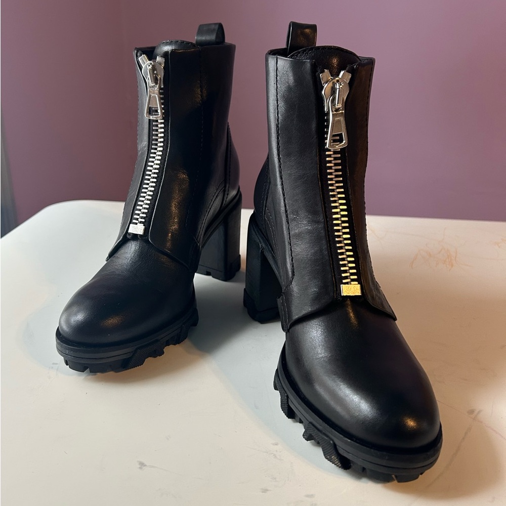 Rag & Bone high-heeled ankle boot with treads, excellent condition, EU38, US 7.5